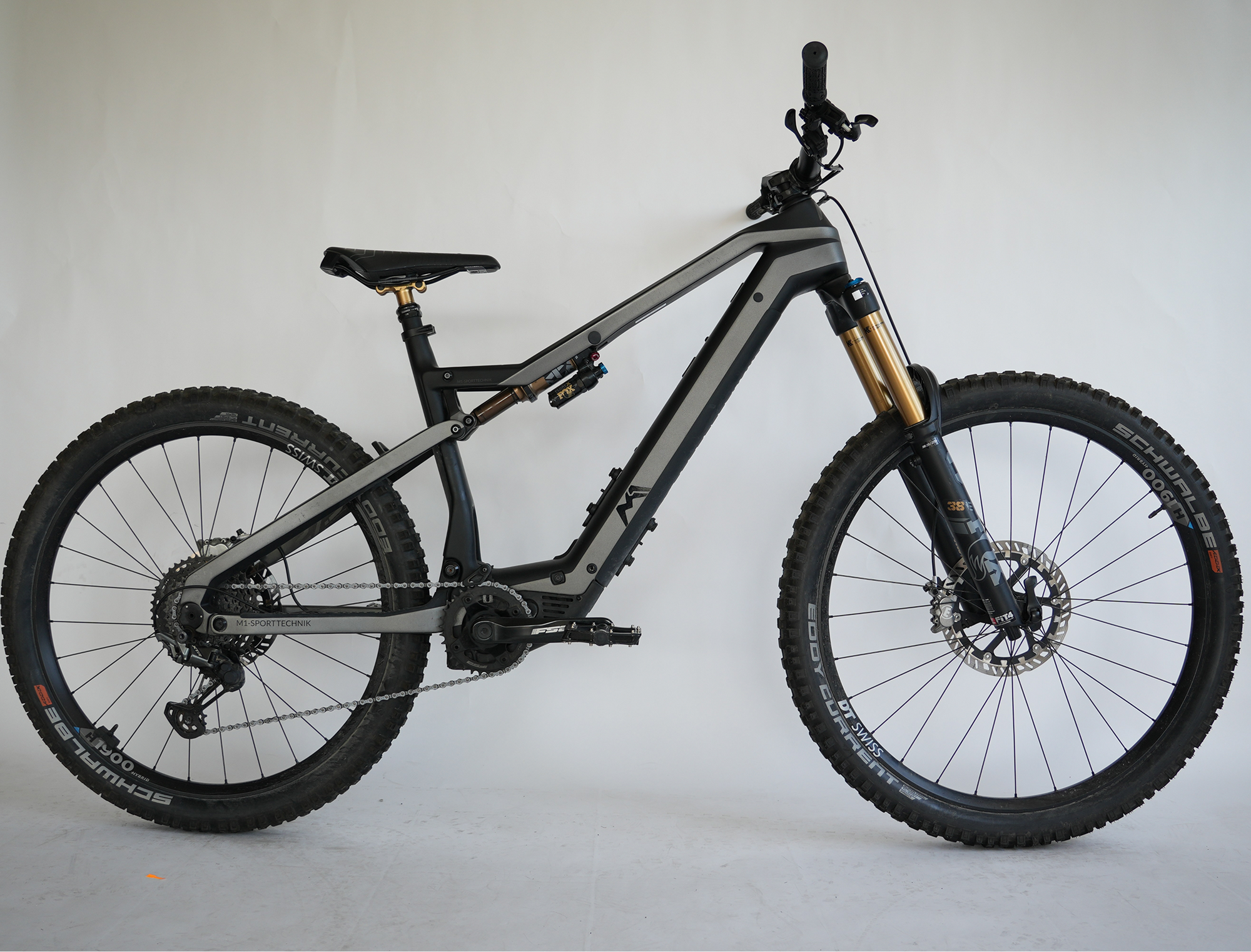 M1 EN.400.SX.P 8.0 L (07)