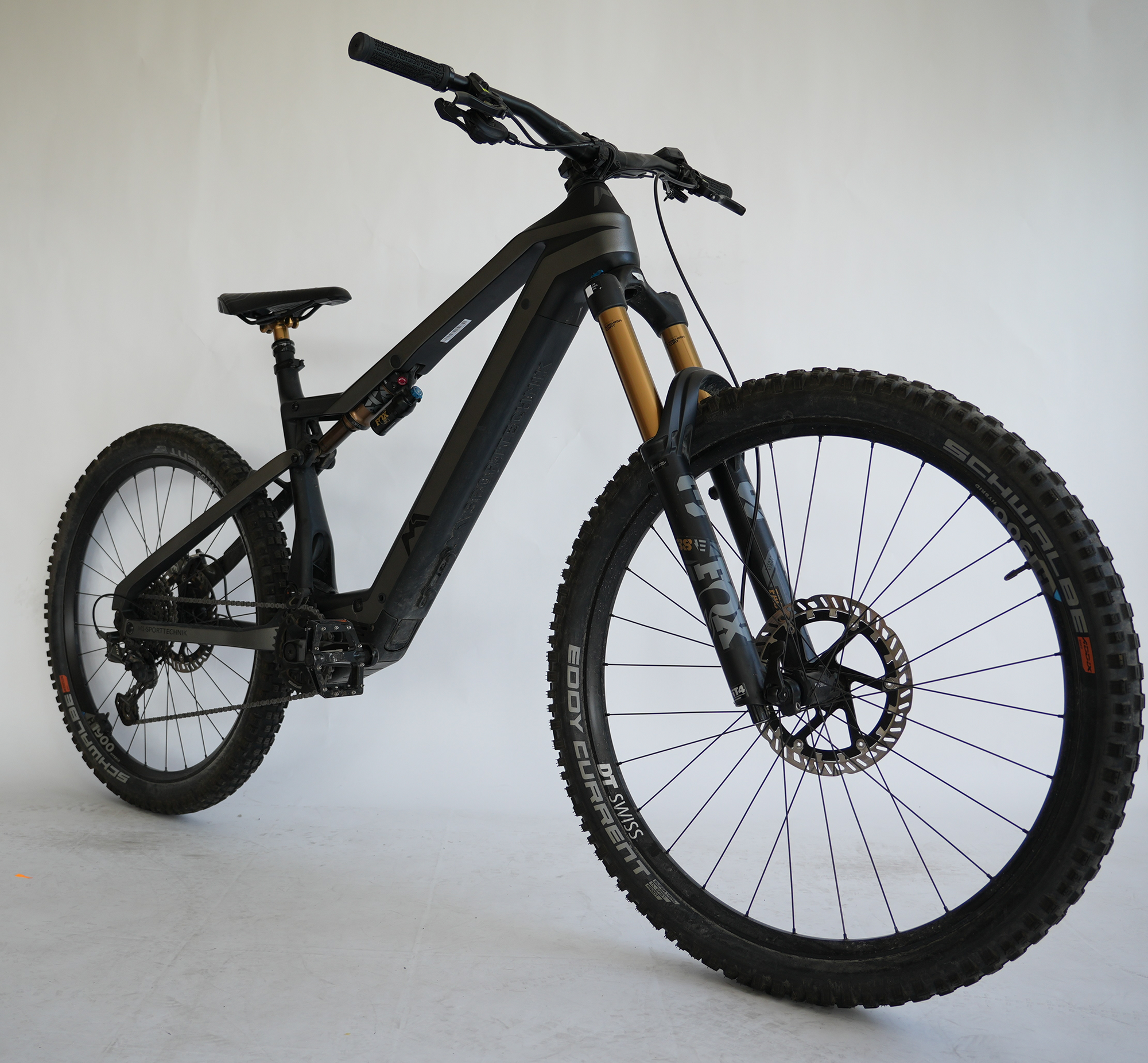 M1 EN.400.SX.P 8.0 L (07)