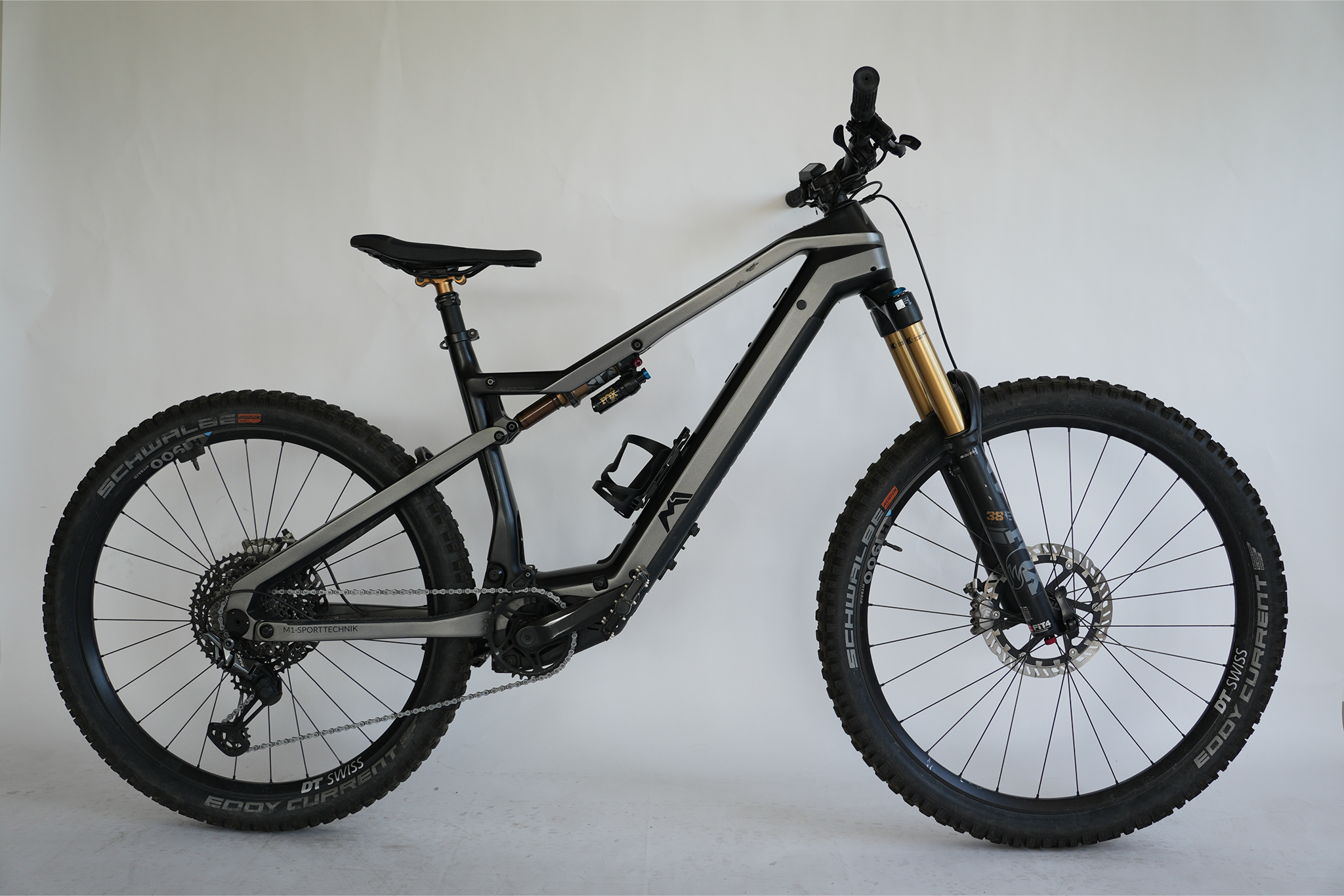 M1 EN.400.SX.P 8.0 L (04)