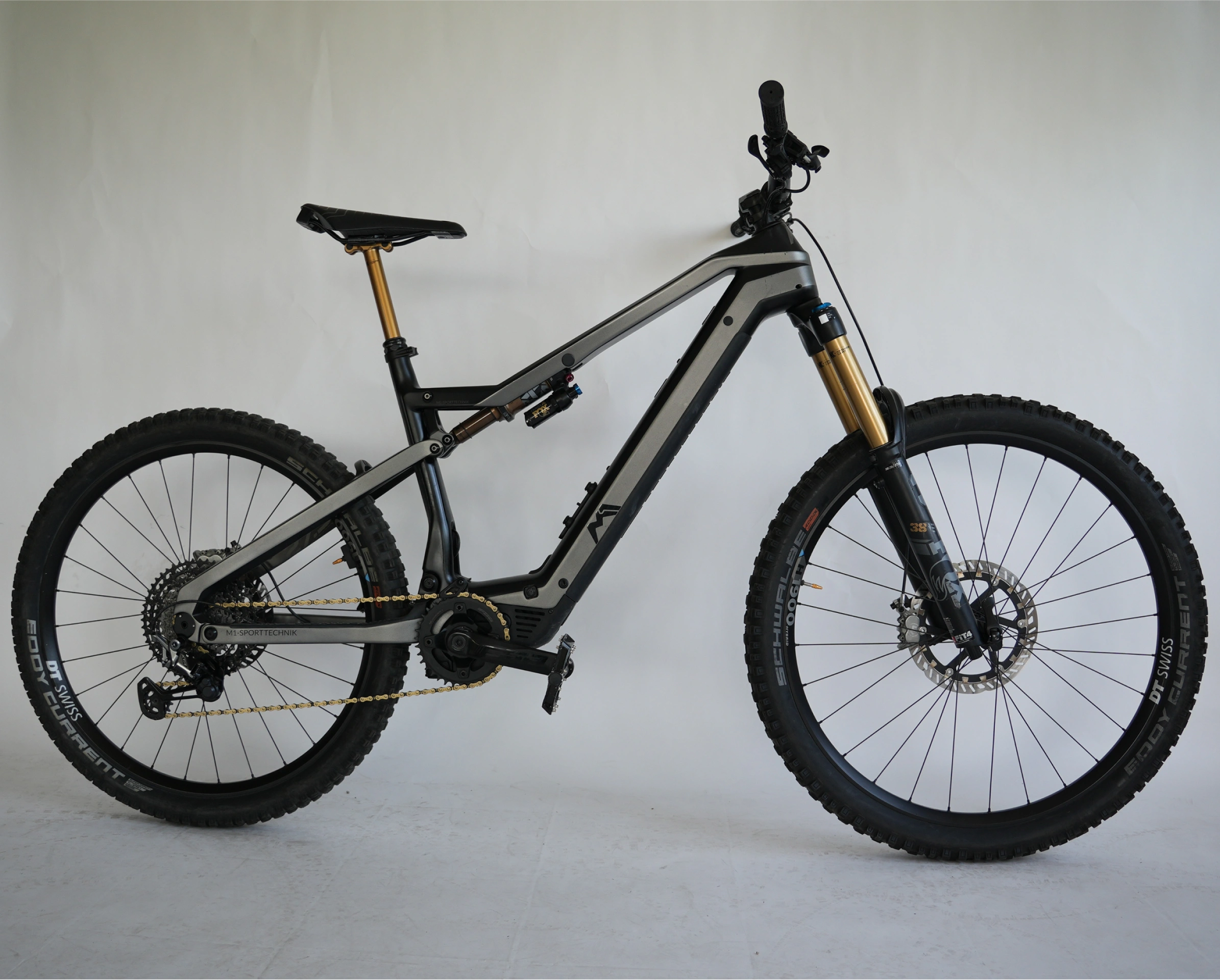 (2)M1 EN.400.SX.P 8.0 L