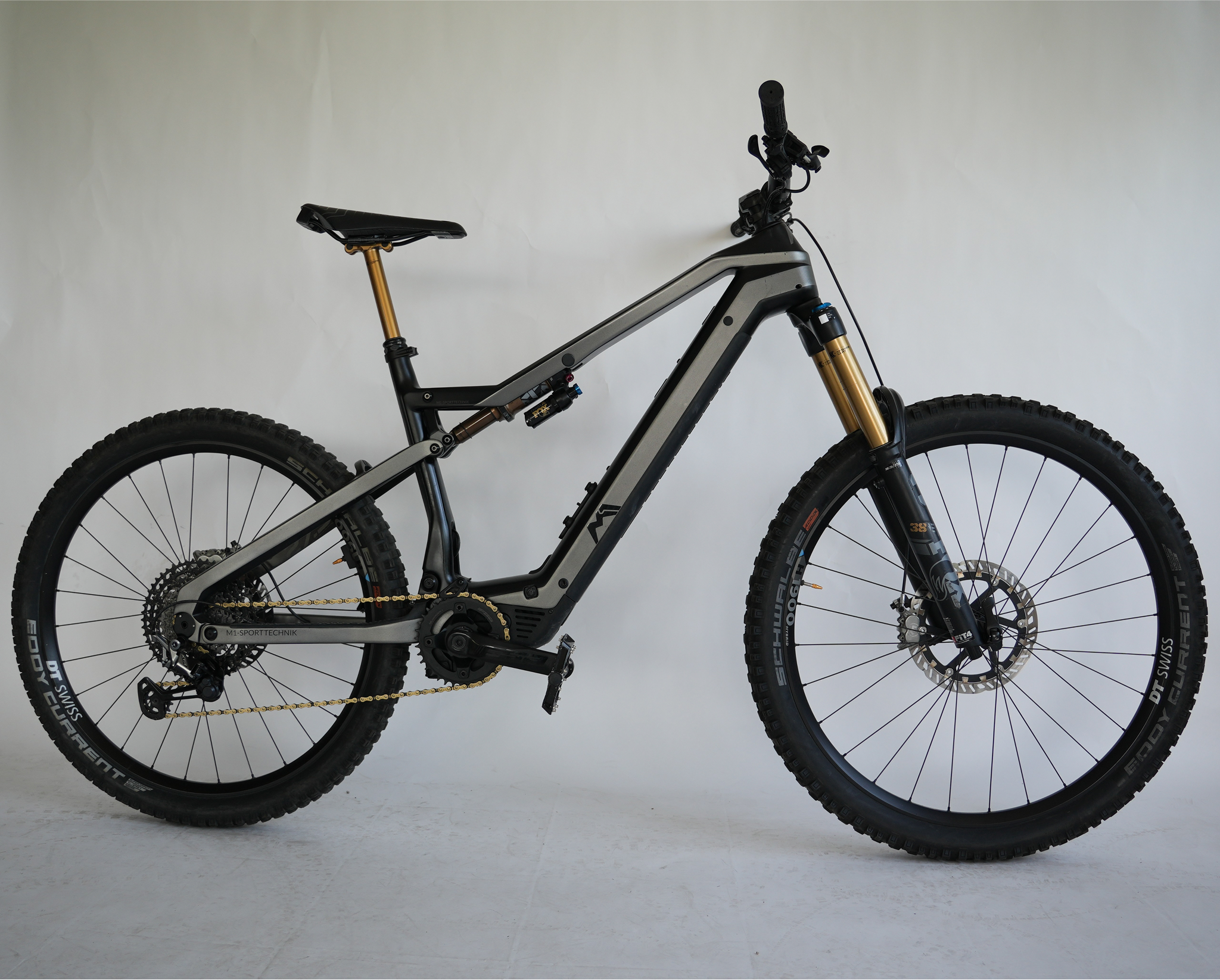 (2)M1 EN.400.SX.P 8.0 L