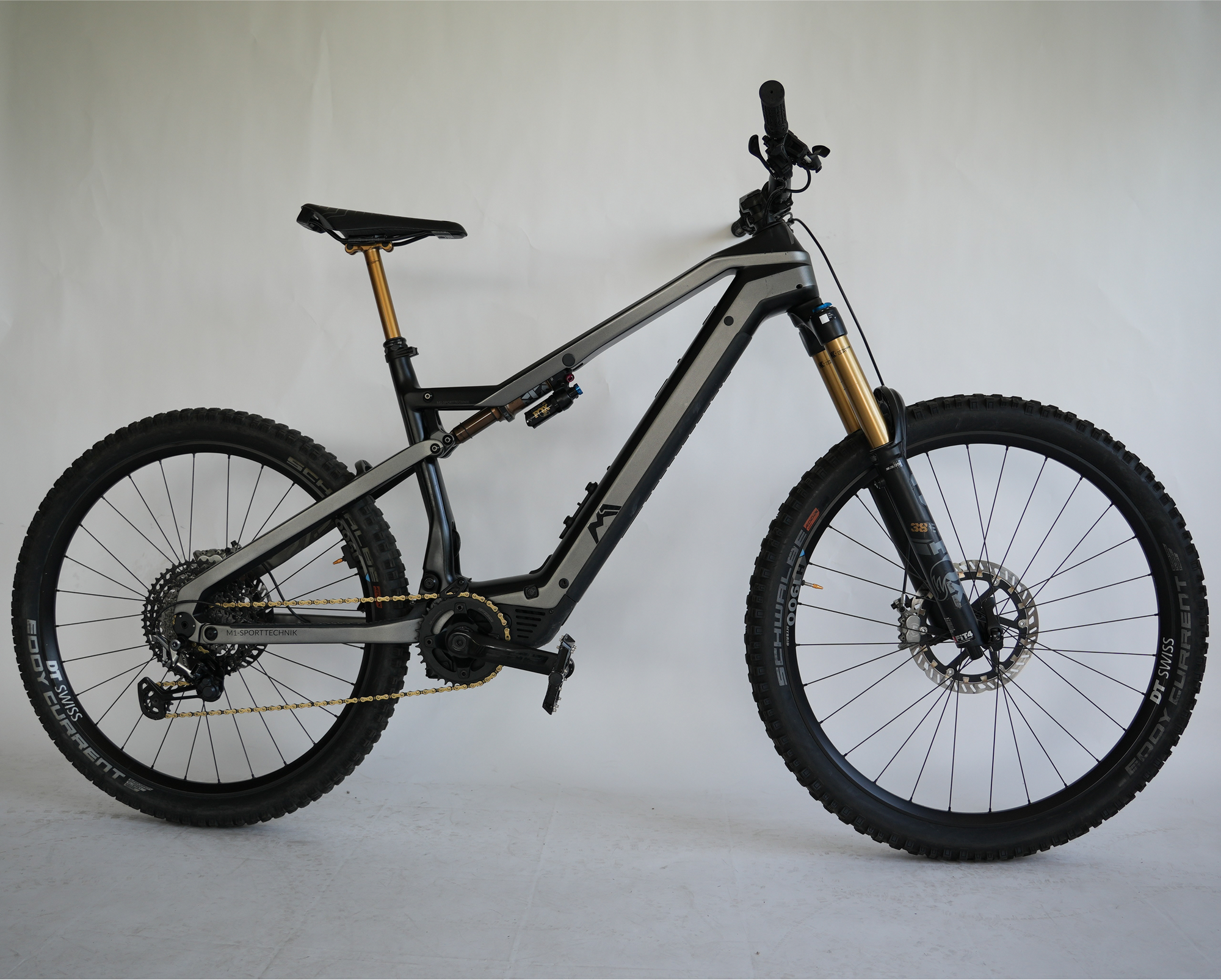 (2)M1 EN.400.SX.P 8.0 L