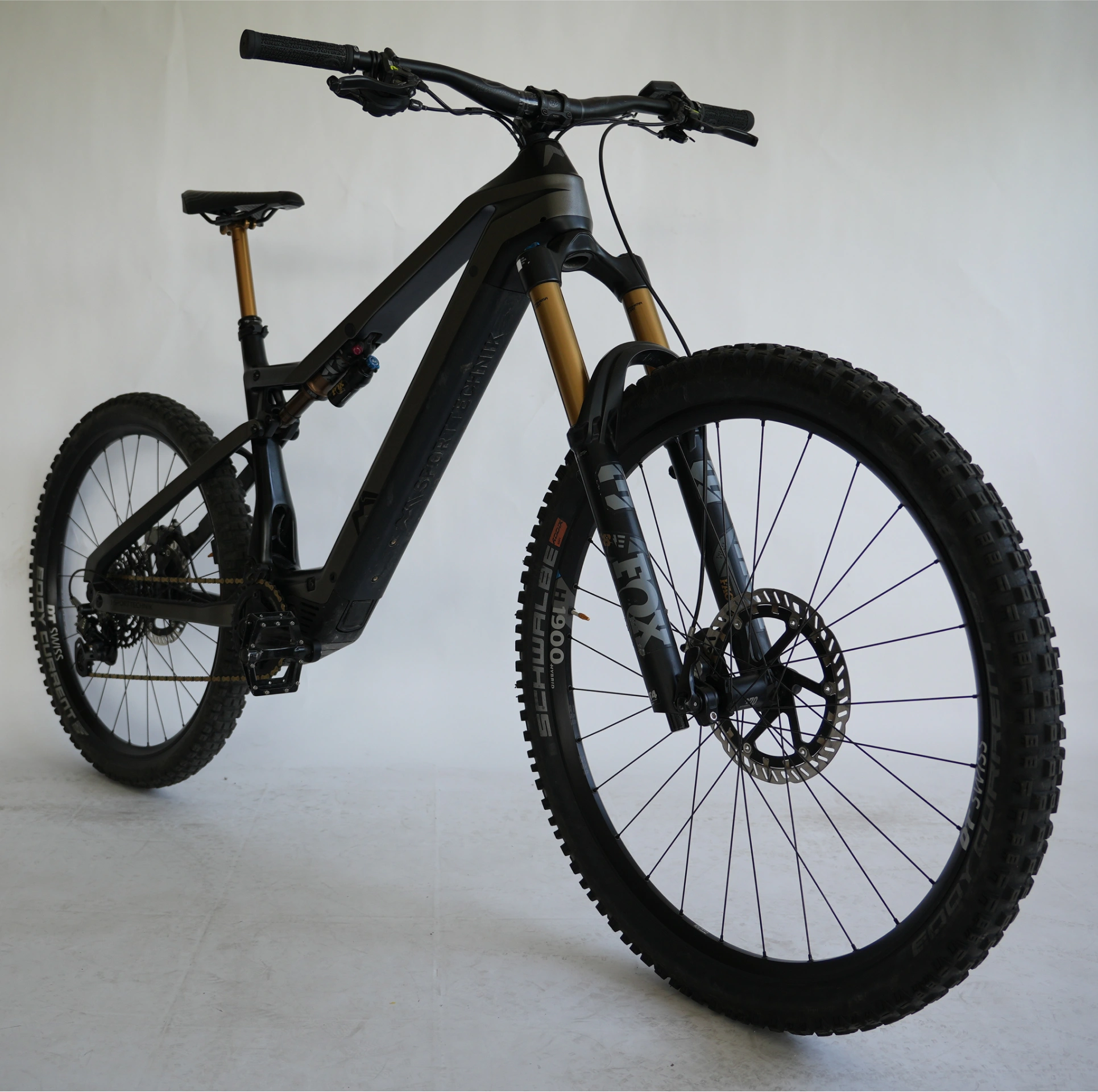 (2)M1 EN.400.SX.P 8.0 L