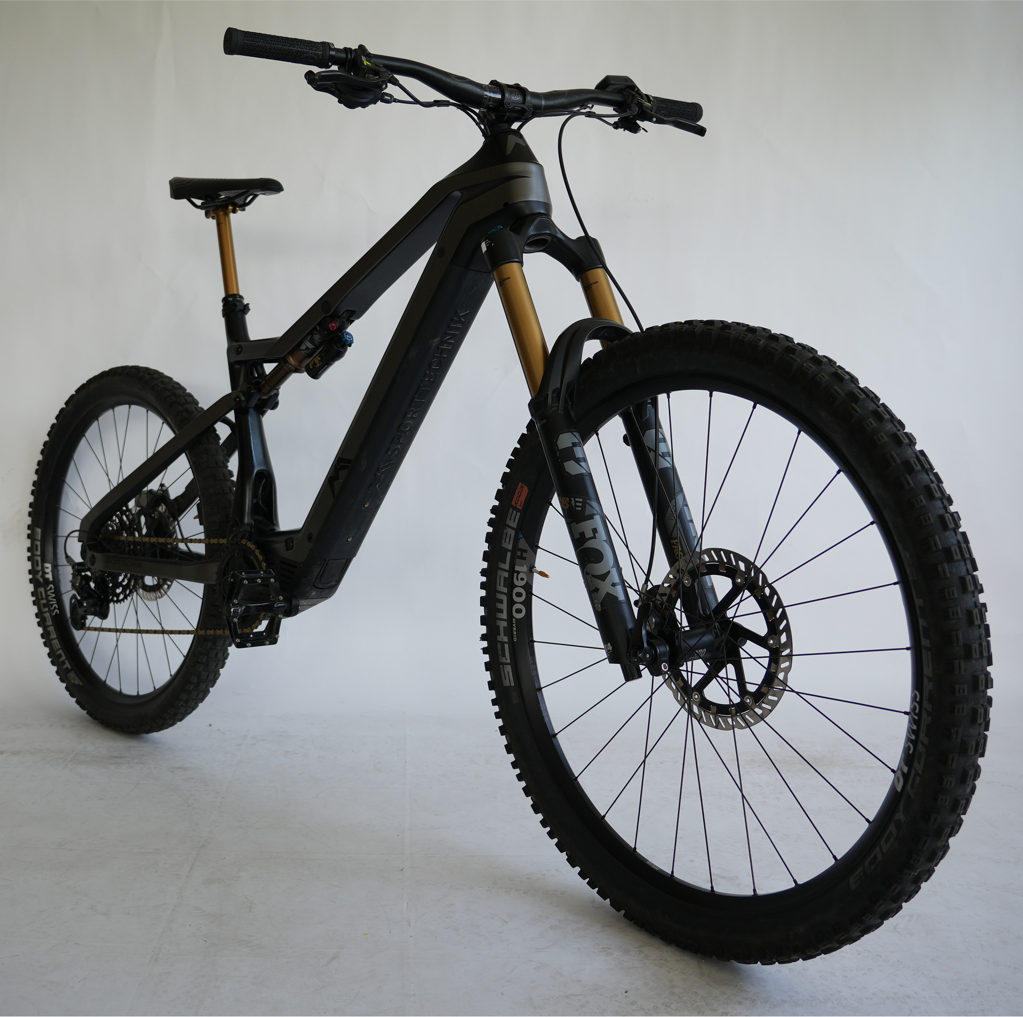 (2)M1 EN.400.SX.P 8.0 L