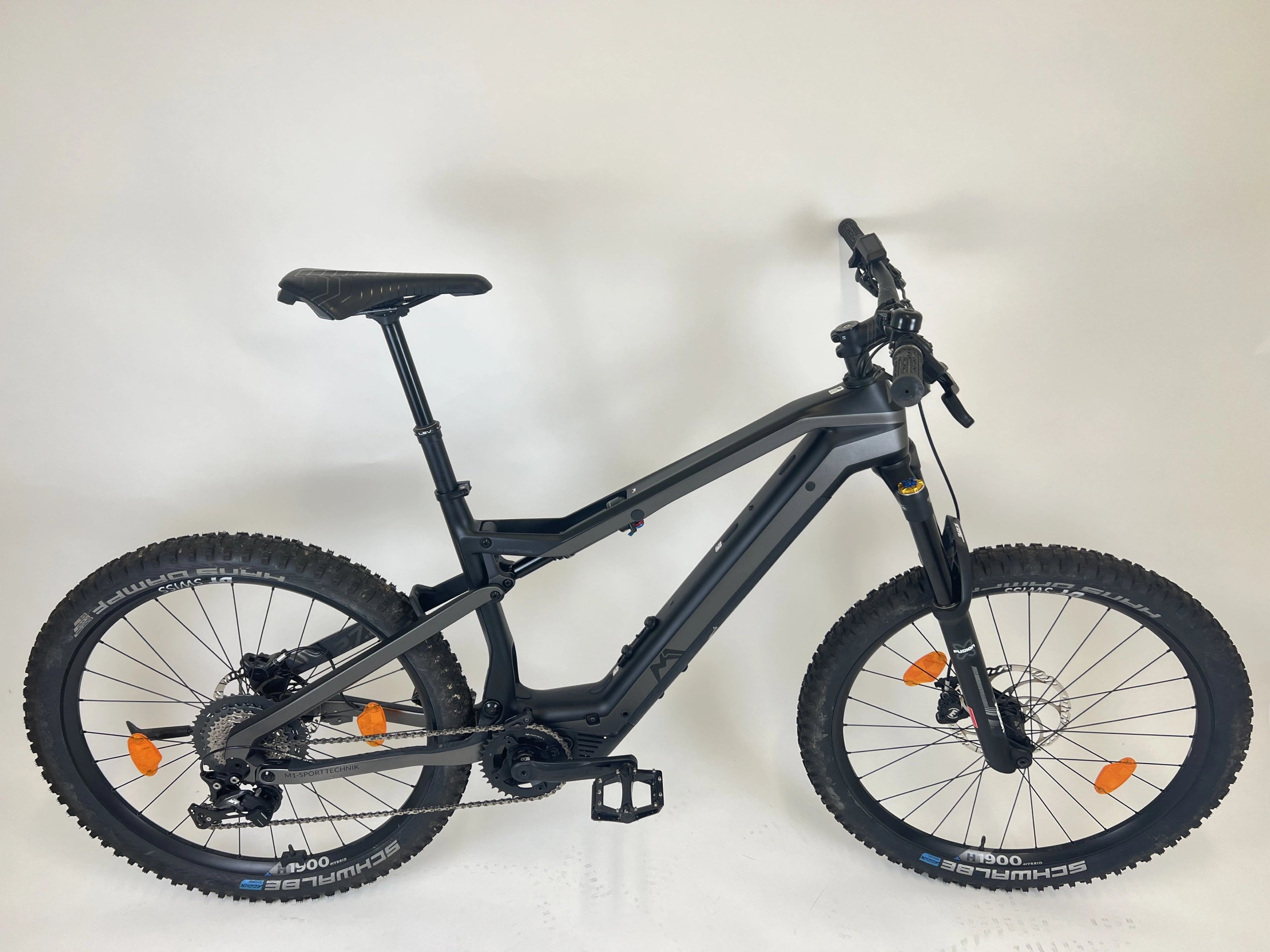 (29)M1 CC.400.SX.P 3.0 L