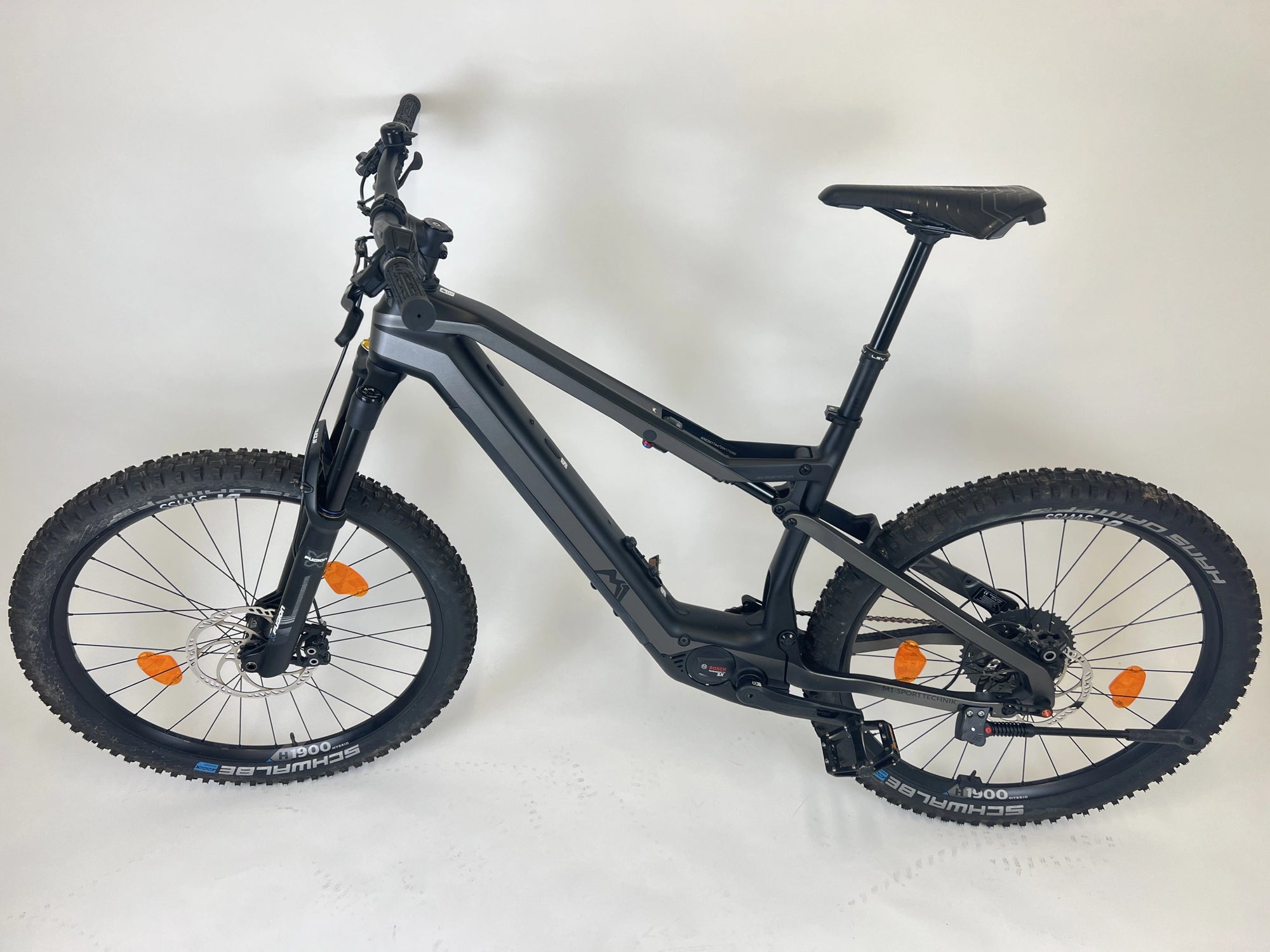 (29)M1 CC.400.SX.P 3.0 L