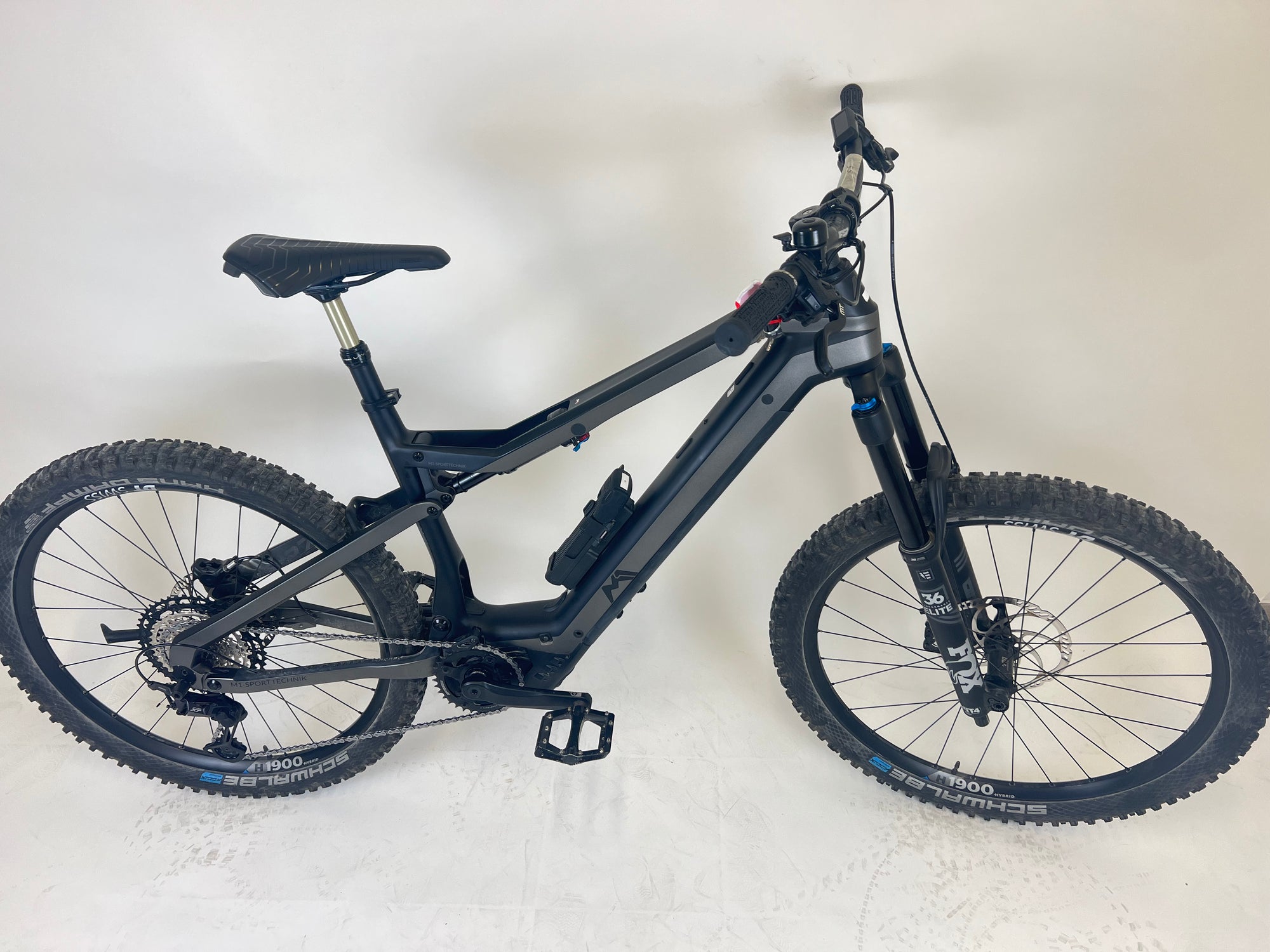 (27)M1 CC.400.SX.P 4.0 L